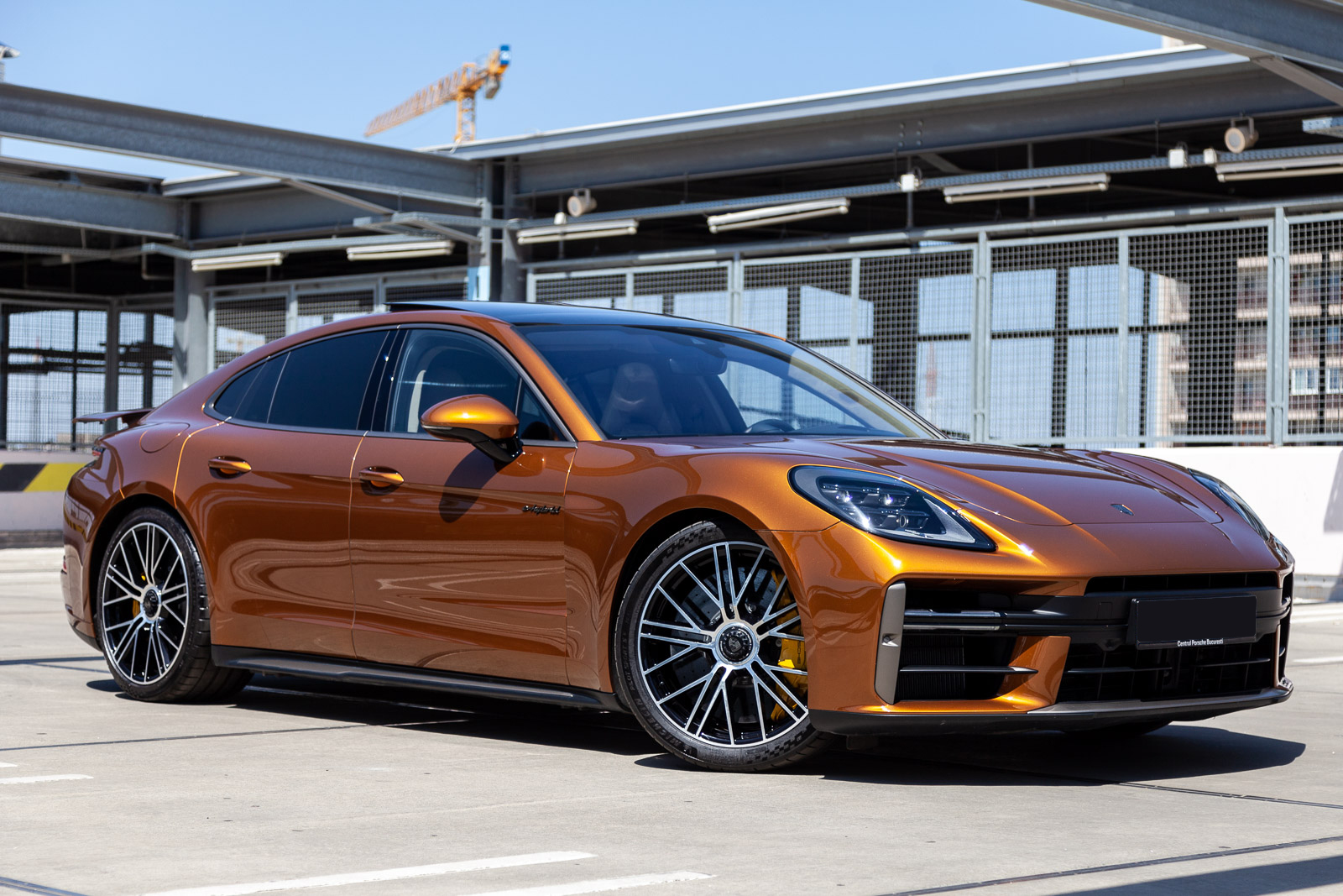 Fotograf Auto București — Ședință Foto Profesională Porsche Panamera Turbo S E-Hybrid Papaya Metallic Centrul Porsche București Cezar Tabac