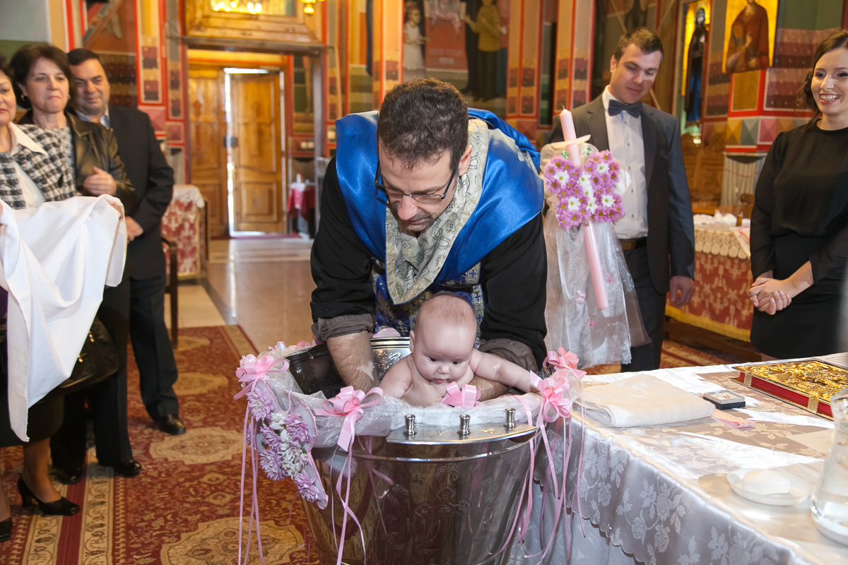 Botez Eva Maria - Cadrul 7 fotograf botez Cezar Tabac Bucuresti