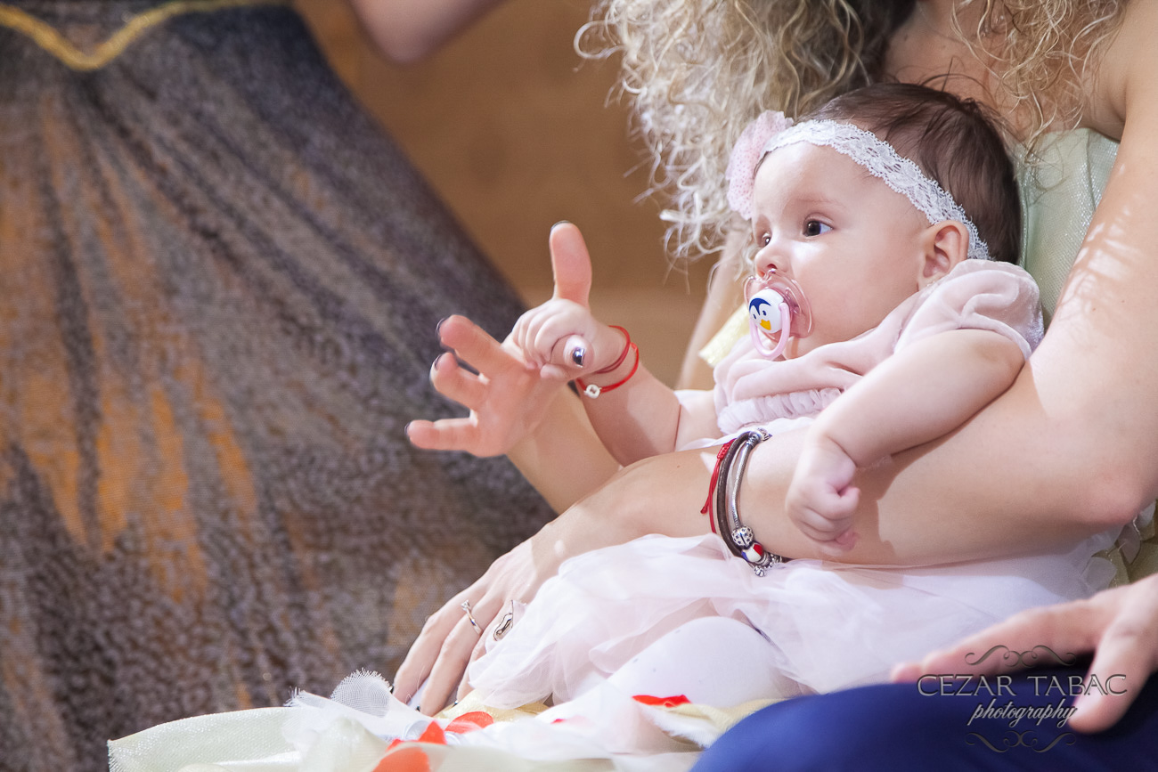 Botez Rebecca Anastasia — De la Pregătiri la Petrecere - Cadrul 45 fotograf botez Cezar Tabac Bucuresti