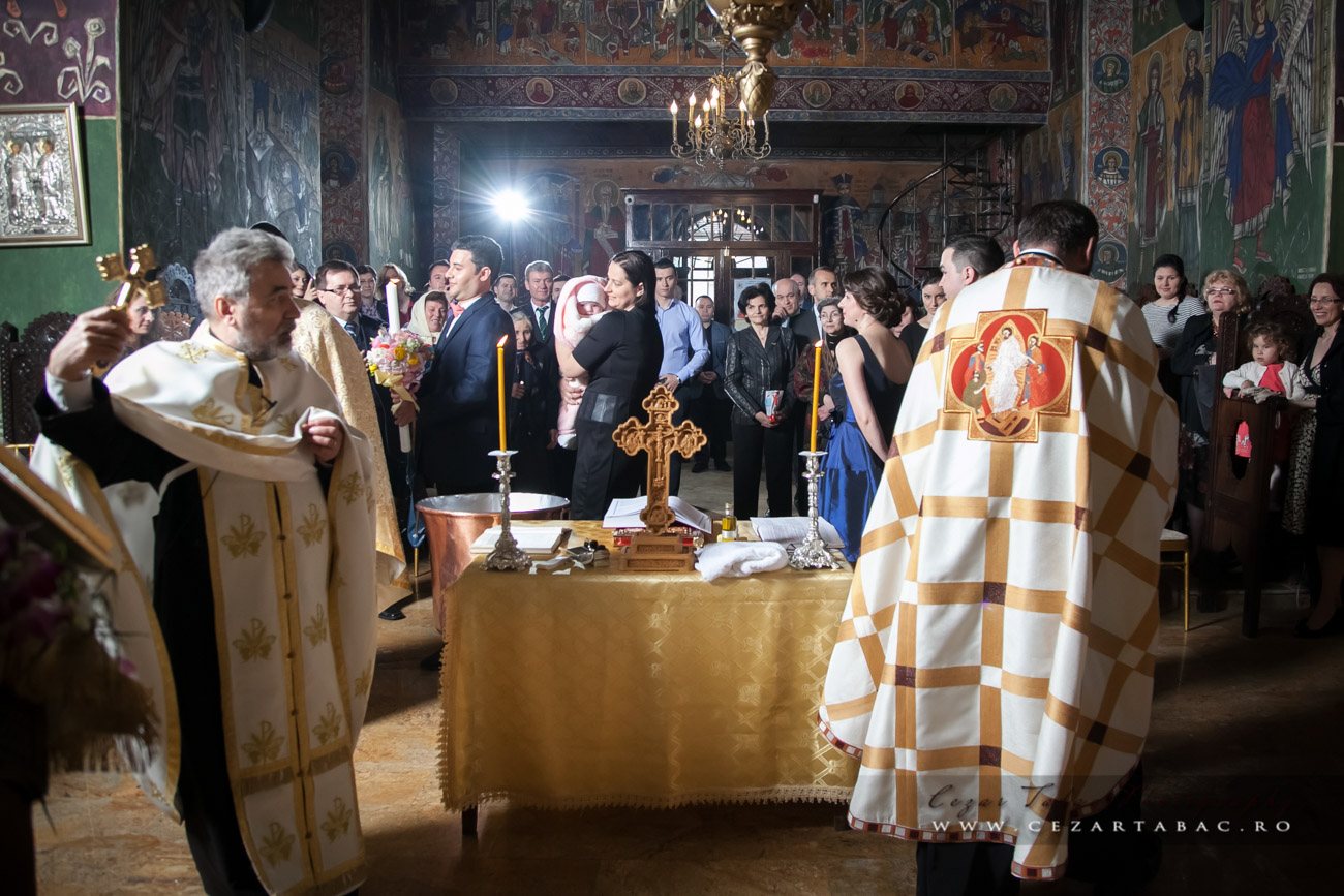 Botezul Smarandei — Emoție, Lumină și Tradiție - Cadrul 13 fotograf Cezar Tabac București