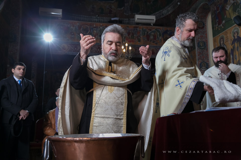 Botez Vlad Dominic — Biserica Izvorul Tămăduirii & Stejarii Country Club - Cadrul 6 fotograf botez Cezar Tabac Bucuresti