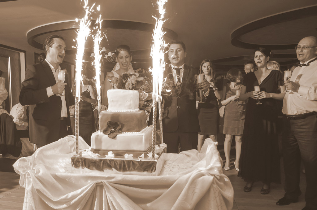 Nuntă Autentică Cristi & Mona — București - Cadrul 22 fotograf Cezar Tabac București